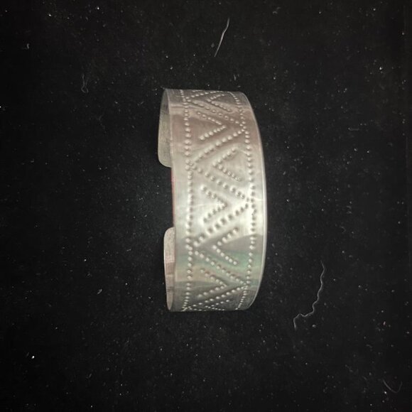 Punch Design Thin Metal Cuff Bracelet - Picture 5 of 6